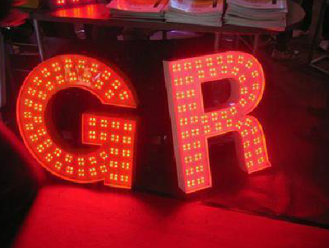 德格LED发光字常见的安装误区。